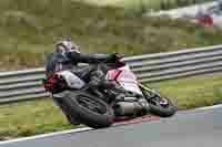 cadwell-no-limits-trackday;cadwell-park;cadwell-park-photographs;cadwell-trackday-photographs;enduro-digital-images;event-digital-images;eventdigitalimages;navarra;no-limits-trackdays;peter-wileman-photography;racing-digital-images;trackday-digital-images;trackday-photos